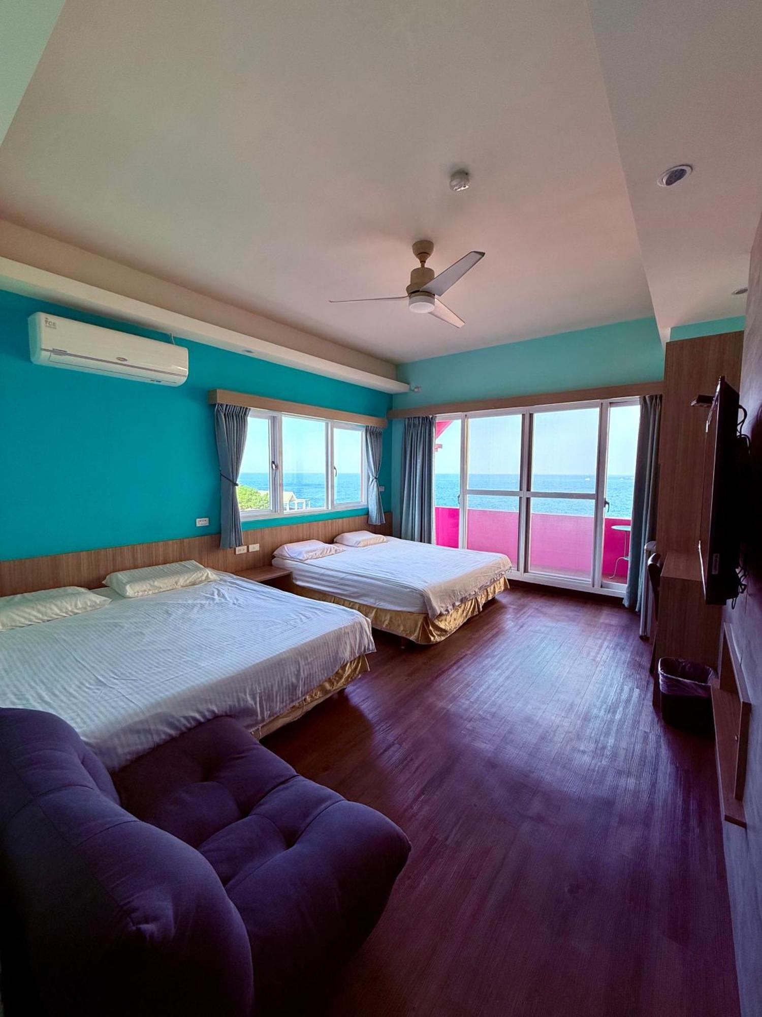 I Wow Bed & Breakfast Xiaoliuqiu Exterior photo