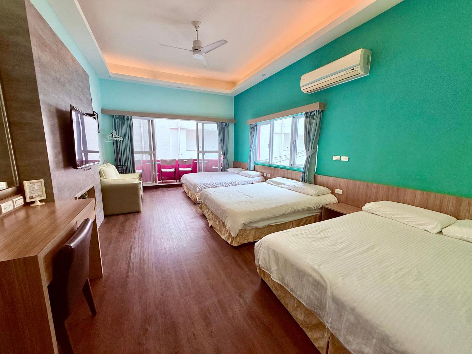 I Wow Bed & Breakfast Xiaoliuqiu Exterior photo